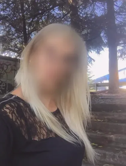 Angharad, 32