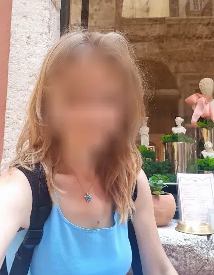 Danielle, 39