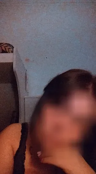 Emily, 29
