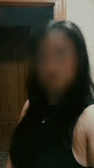 Erin, 24