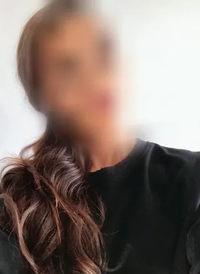 Holly, 38
