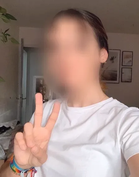 Rachel, 29