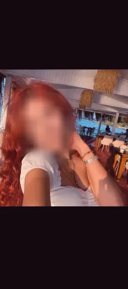Rhona, 19