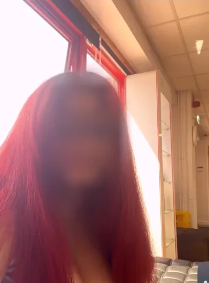 Roisin, 19