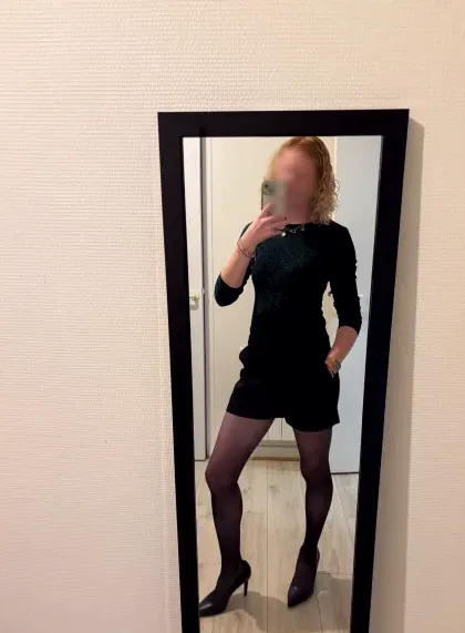 Salma, 25