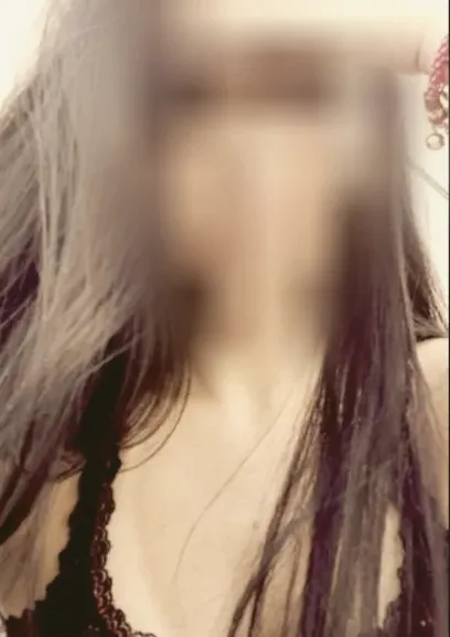 Sarah, 36
