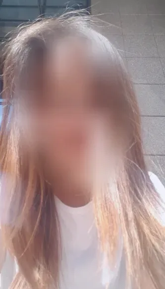 Toni, 34